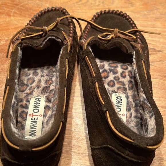 Minnetonka slippers  - Picture 4 of 6